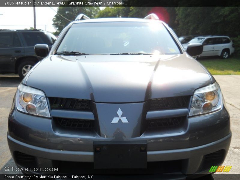 Graphite Gray Pearl / Charcoal 2006 Mitsubishi Outlander LS 4WD