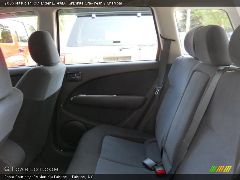 Graphite Gray Pearl / Charcoal 2006 Mitsubishi Outlander LS 4WD