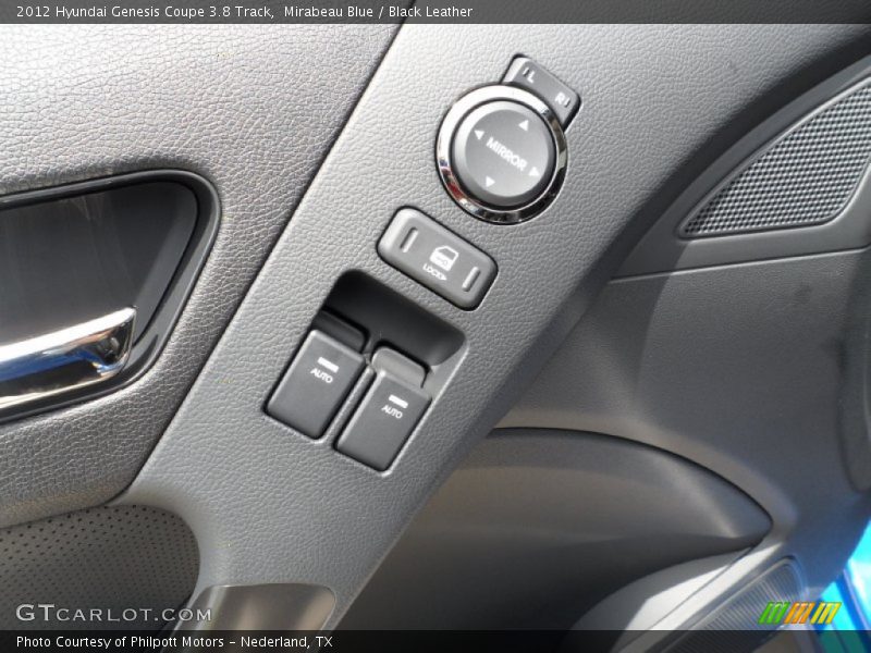 Controls of 2012 Genesis Coupe 3.8 Track