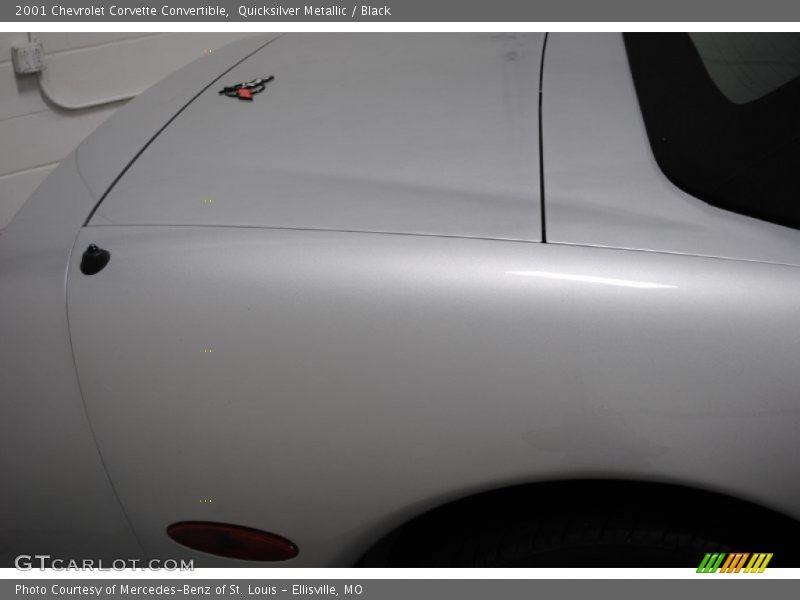 Quicksilver Metallic / Black 2001 Chevrolet Corvette Convertible