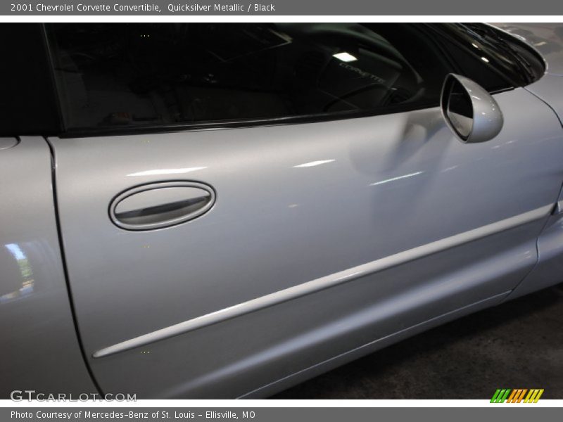Quicksilver Metallic / Black 2001 Chevrolet Corvette Convertible