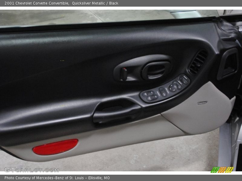 Quicksilver Metallic / Black 2001 Chevrolet Corvette Convertible