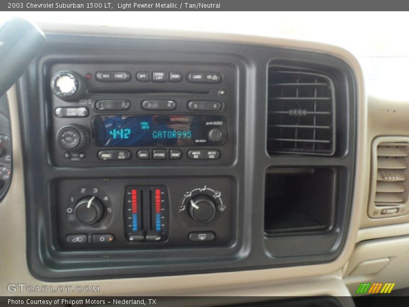 Light Pewter Metallic / Tan/Neutral 2003 Chevrolet Suburban 1500 LT