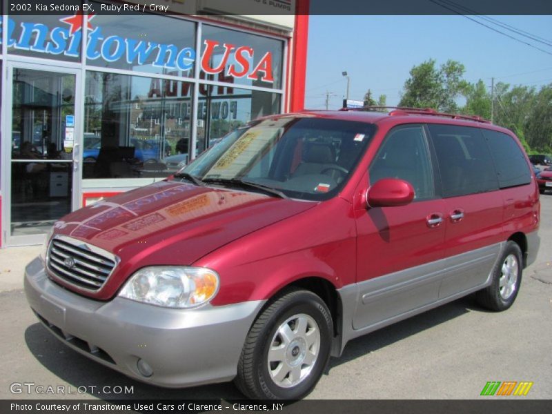 Ruby Red / Gray 2002 Kia Sedona EX