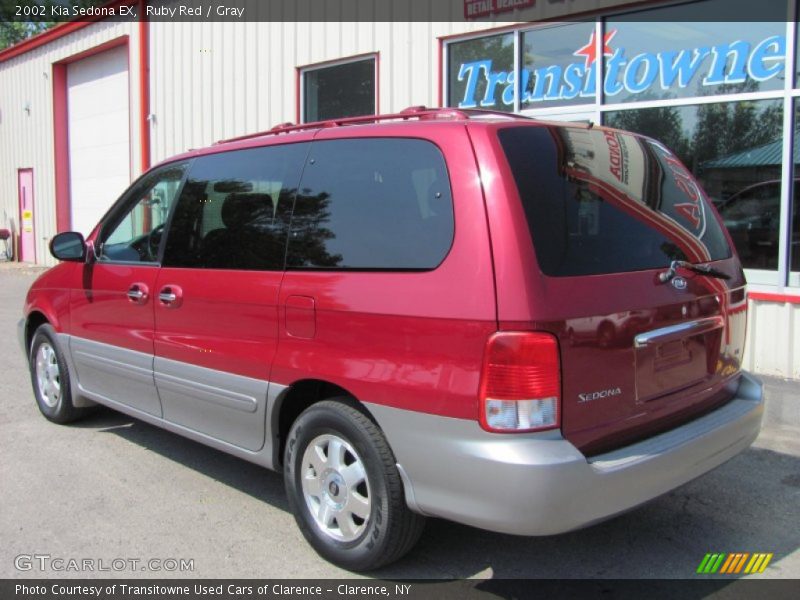 Ruby Red / Gray 2002 Kia Sedona EX