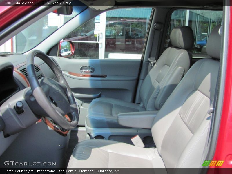Ruby Red / Gray 2002 Kia Sedona EX