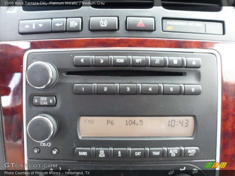 Controls of 2006 Terraza CXL