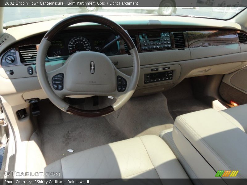 Light Parchment Gold / Light Parchment 2002 Lincoln Town Car Signature