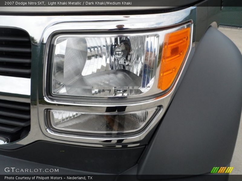 Light Khaki Metallic / Dark Khaki/Medium Khaki 2007 Dodge Nitro SXT