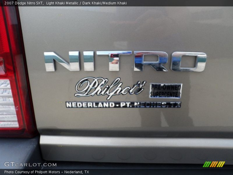 Light Khaki Metallic / Dark Khaki/Medium Khaki 2007 Dodge Nitro SXT
