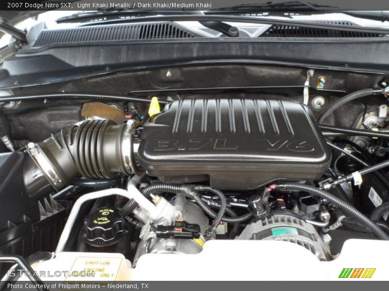 Light Khaki Metallic / Dark Khaki/Medium Khaki 2007 Dodge Nitro SXT