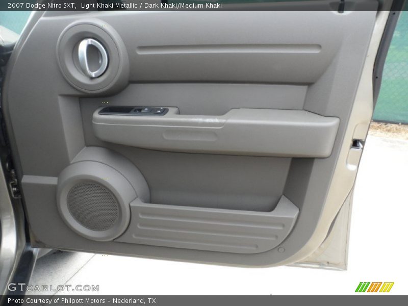 Light Khaki Metallic / Dark Khaki/Medium Khaki 2007 Dodge Nitro SXT