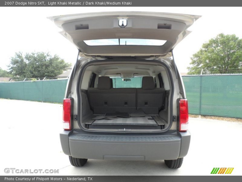 Light Khaki Metallic / Dark Khaki/Medium Khaki 2007 Dodge Nitro SXT