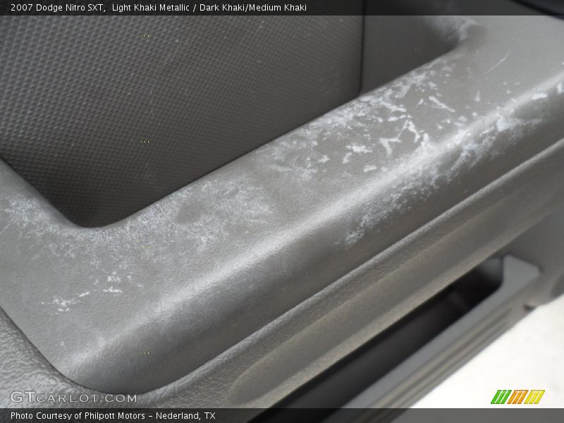 Light Khaki Metallic / Dark Khaki/Medium Khaki 2007 Dodge Nitro SXT
