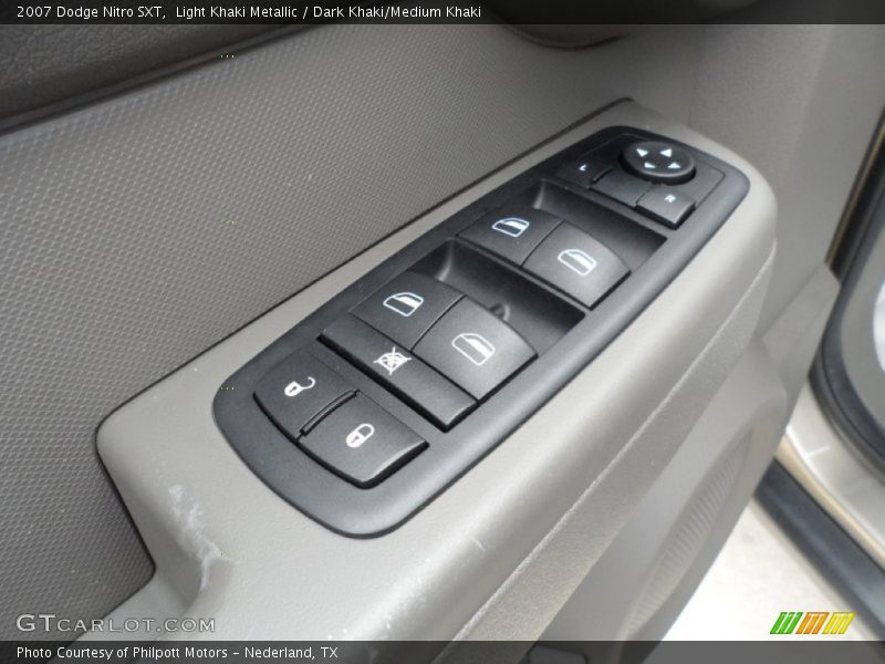 Light Khaki Metallic / Dark Khaki/Medium Khaki 2007 Dodge Nitro SXT