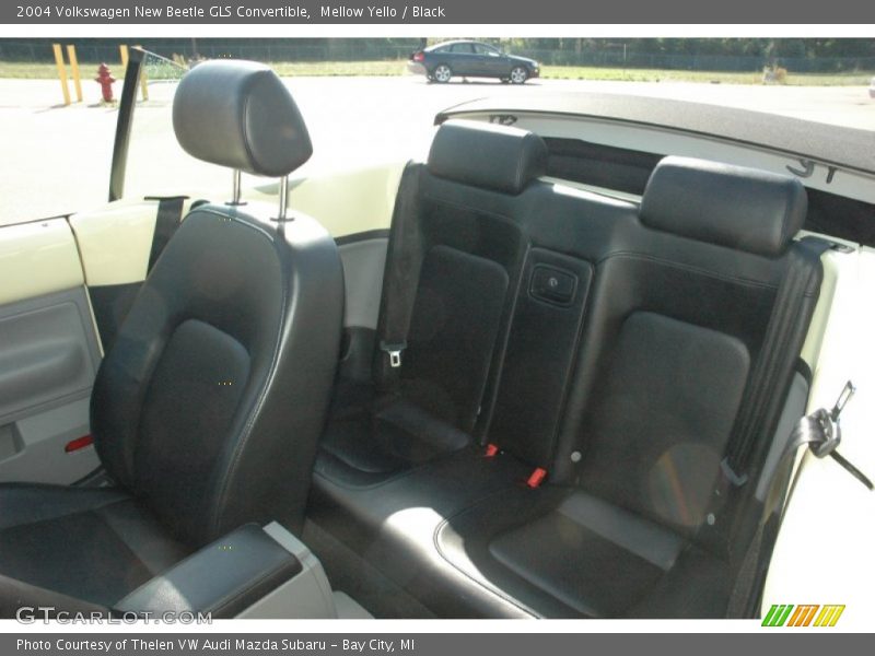 Mellow Yello / Black 2004 Volkswagen New Beetle GLS Convertible