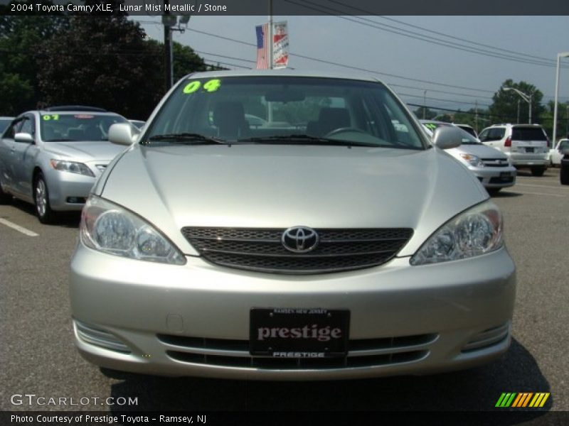Lunar Mist Metallic / Stone 2004 Toyota Camry XLE