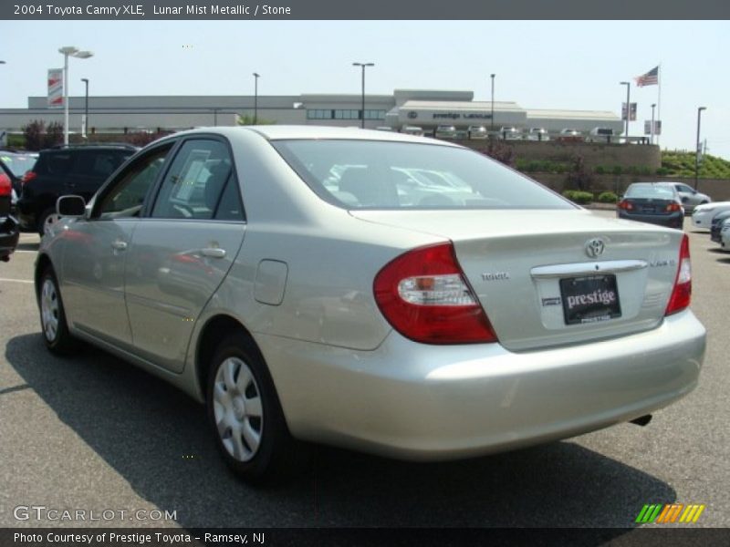 Lunar Mist Metallic / Stone 2004 Toyota Camry XLE