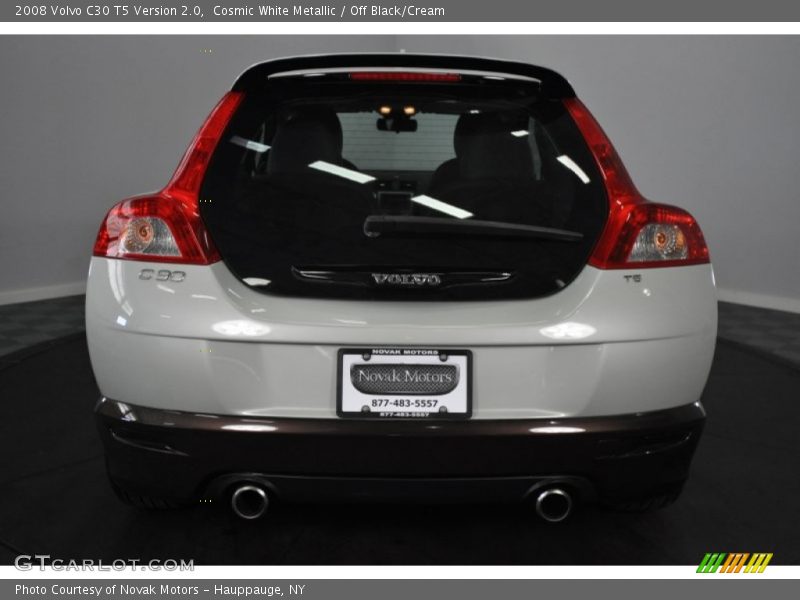 Cosmic White Metallic / Off Black/Cream 2008 Volvo C30 T5 Version 2.0