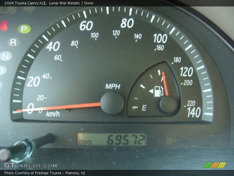 Lunar Mist Metallic / Stone 2004 Toyota Camry XLE