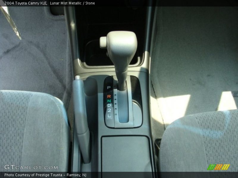 Lunar Mist Metallic / Stone 2004 Toyota Camry XLE