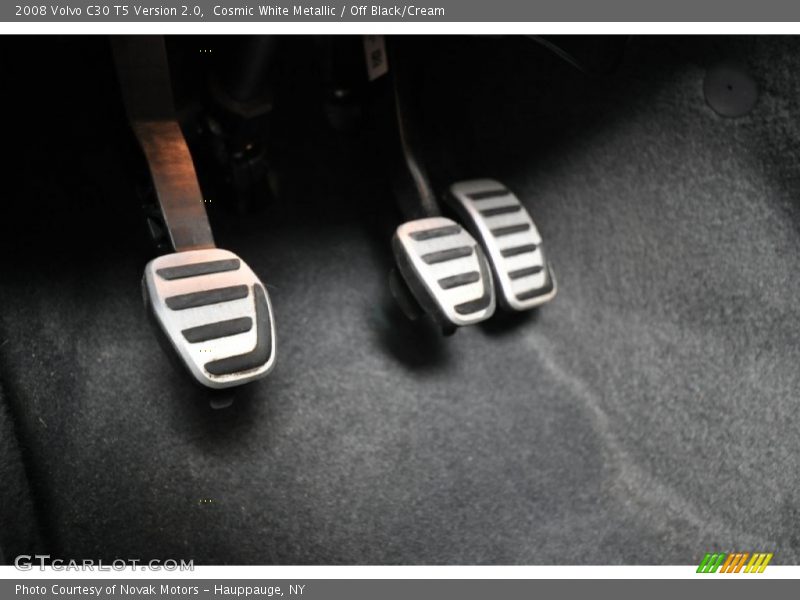 Controls of 2008 C30 T5 Version 2.0
