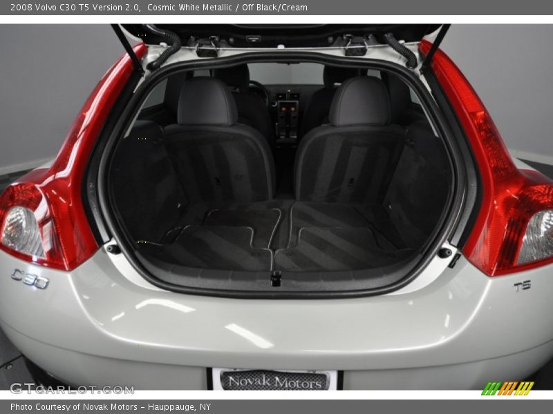 Cosmic White Metallic / Off Black/Cream 2008 Volvo C30 T5 Version 2.0