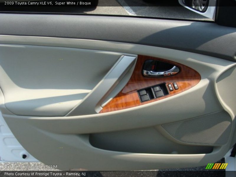 Super White / Bisque 2009 Toyota Camry XLE V6