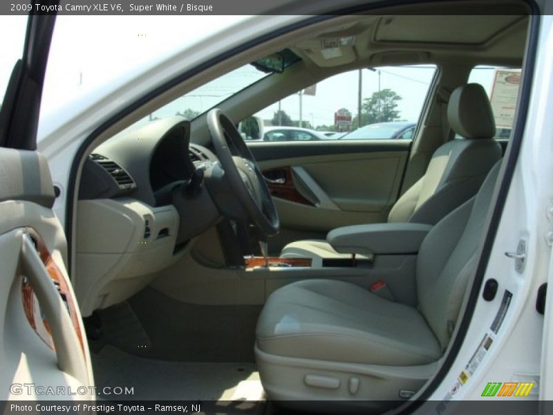 Super White / Bisque 2009 Toyota Camry XLE V6