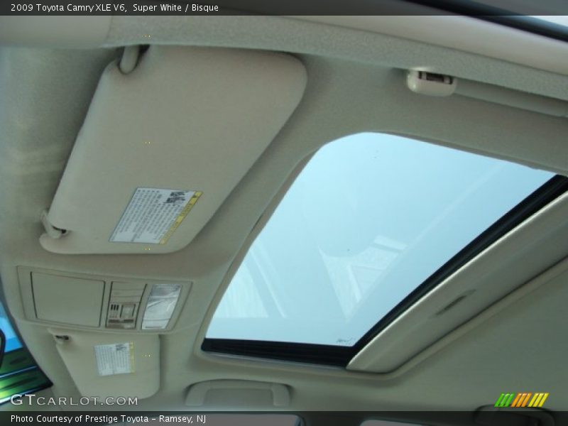 Super White / Bisque 2009 Toyota Camry XLE V6