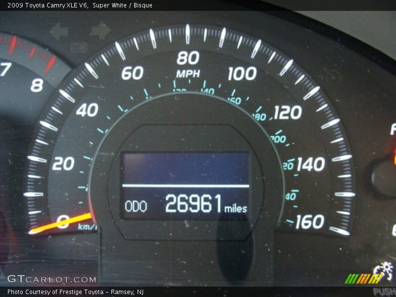 Super White / Bisque 2009 Toyota Camry XLE V6