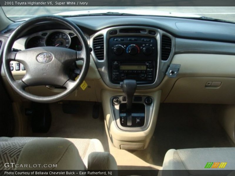 Super White / Ivory 2001 Toyota Highlander V6