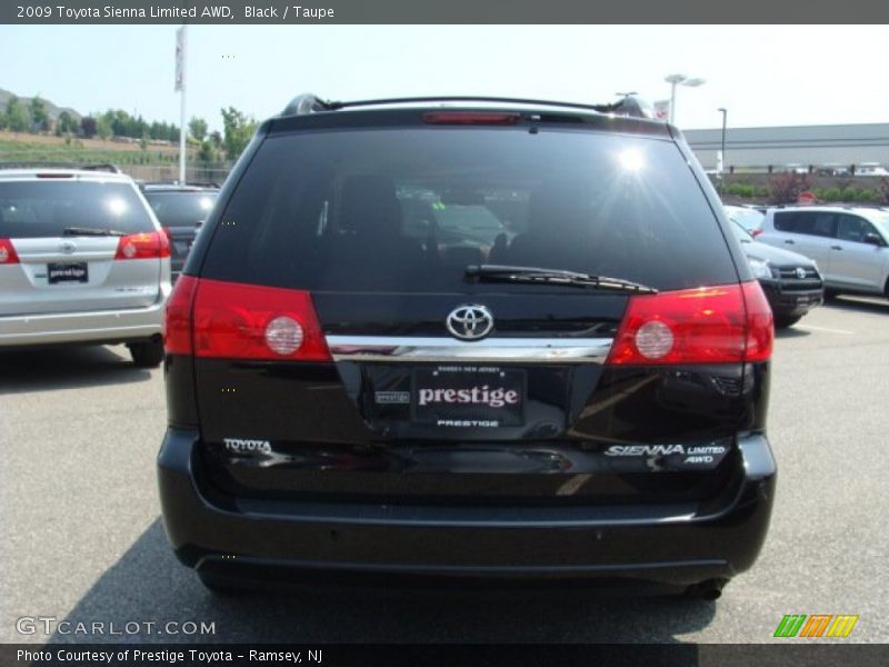 Black / Taupe 2009 Toyota Sienna Limited AWD