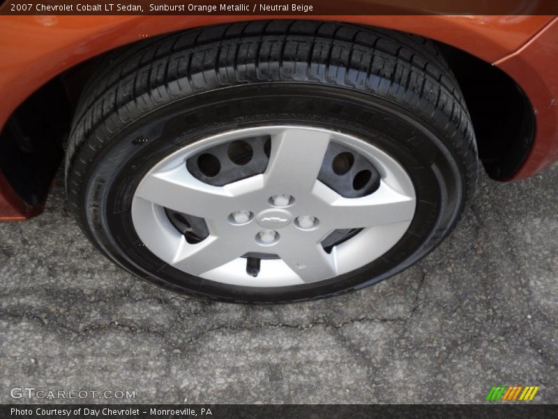 Sunburst Orange Metallic / Neutral Beige 2007 Chevrolet Cobalt LT Sedan