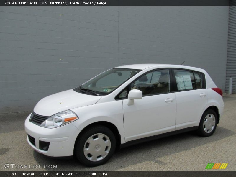 Fresh Powder / Beige 2009 Nissan Versa 1.8 S Hatchback