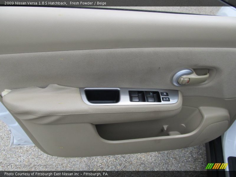 Fresh Powder / Beige 2009 Nissan Versa 1.8 S Hatchback