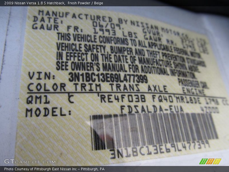 Fresh Powder / Beige 2009 Nissan Versa 1.8 S Hatchback