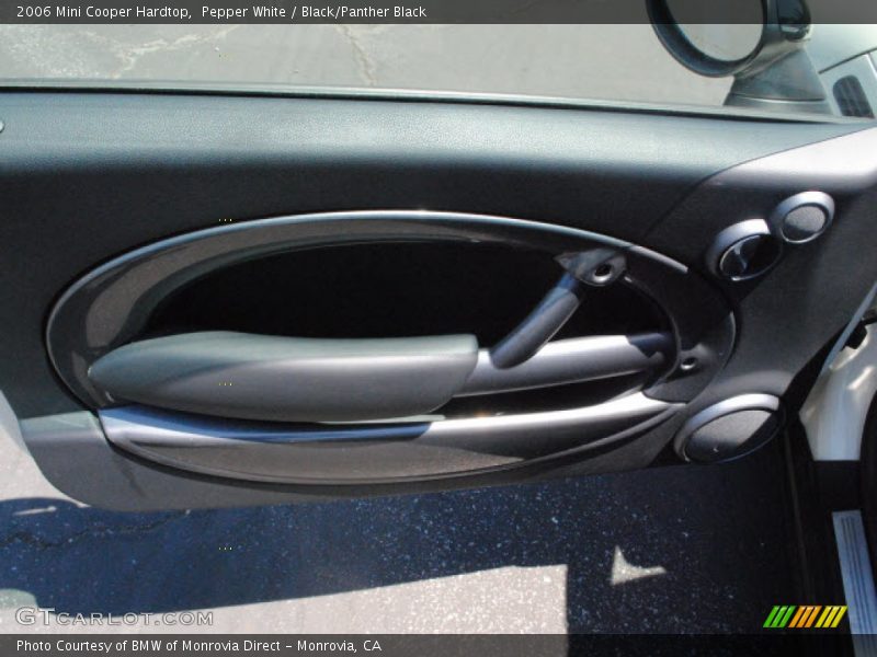 Pepper White / Black/Panther Black 2006 Mini Cooper Hardtop
