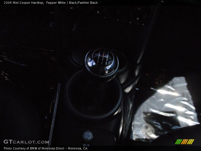 Pepper White / Black/Panther Black 2006 Mini Cooper Hardtop