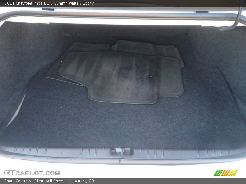 Summit White / Ebony 2011 Chevrolet Impala LT