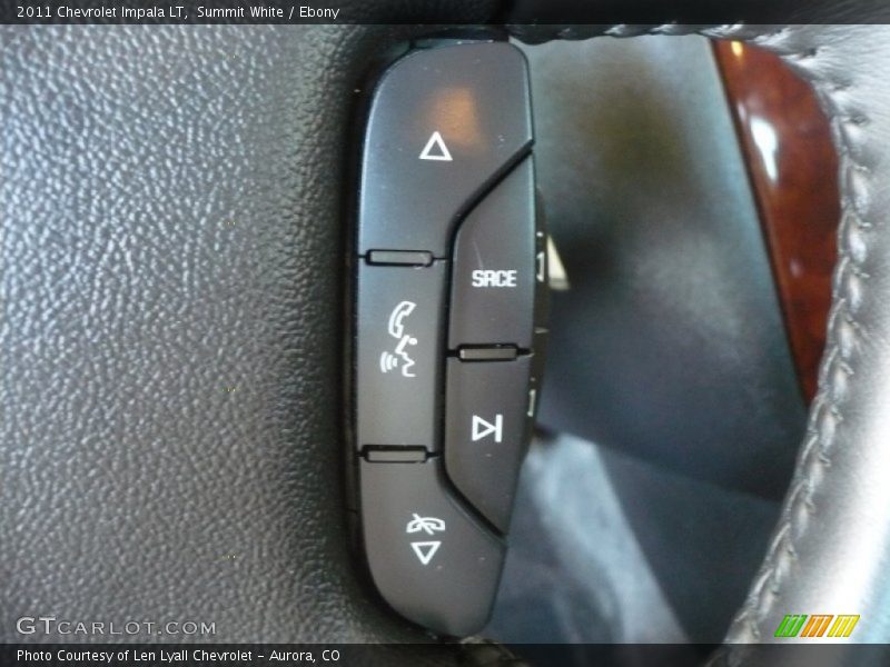 Summit White / Ebony 2011 Chevrolet Impala LT
