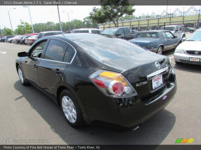 Super Black / Charcoal 2011 Nissan Altima 2.5 S