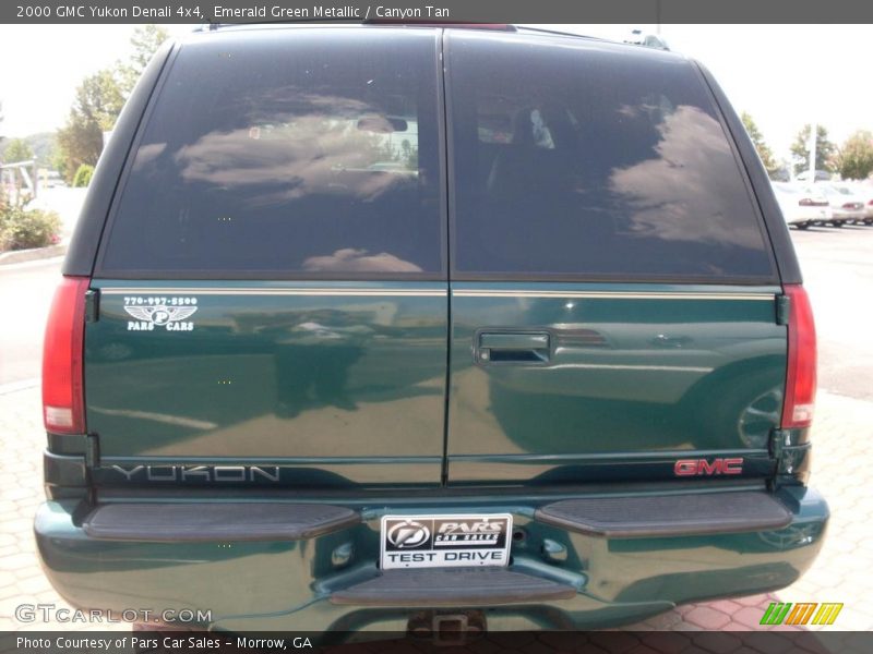 Emerald Green Metallic / Canyon Tan 2000 GMC Yukon Denali 4x4