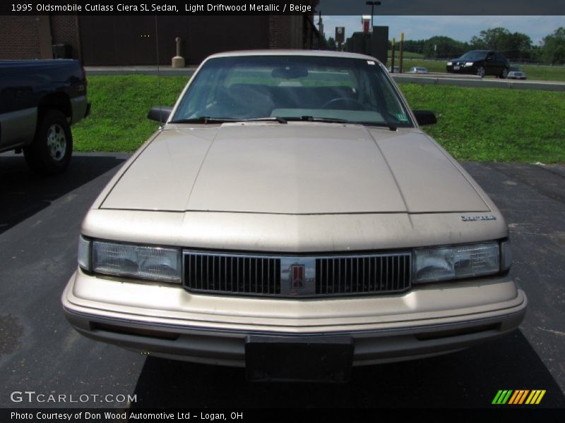 Light Driftwood Metallic / Beige 1995 Oldsmobile Cutlass Ciera SL Sedan