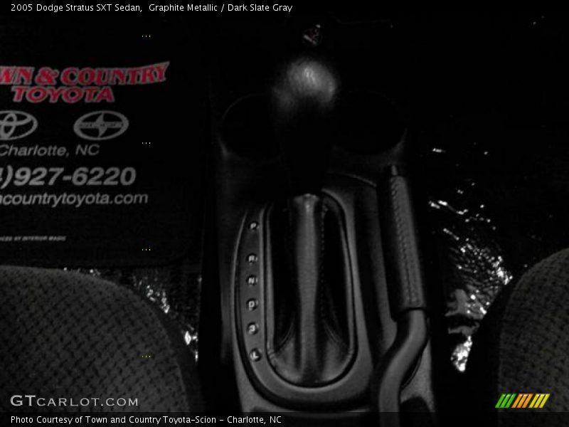 Graphite Metallic / Dark Slate Gray 2005 Dodge Stratus SXT Sedan