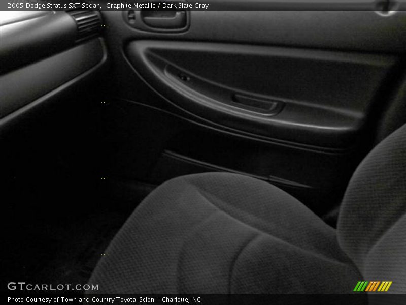 Graphite Metallic / Dark Slate Gray 2005 Dodge Stratus SXT Sedan
