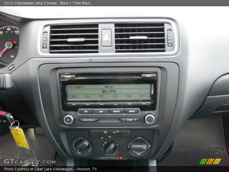 Black / Titan Black 2011 Volkswagen Jetta S Sedan