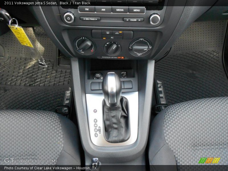 Black / Titan Black 2011 Volkswagen Jetta S Sedan