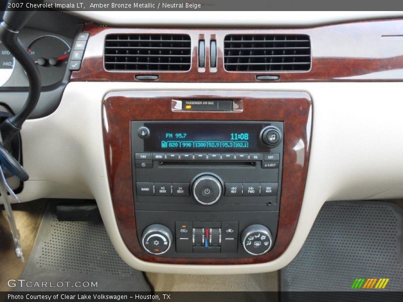 Controls of 2007 Impala LT