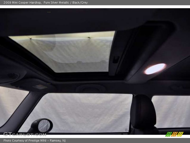 Pure Silver Metallic / Black/Grey 2009 Mini Cooper Hardtop